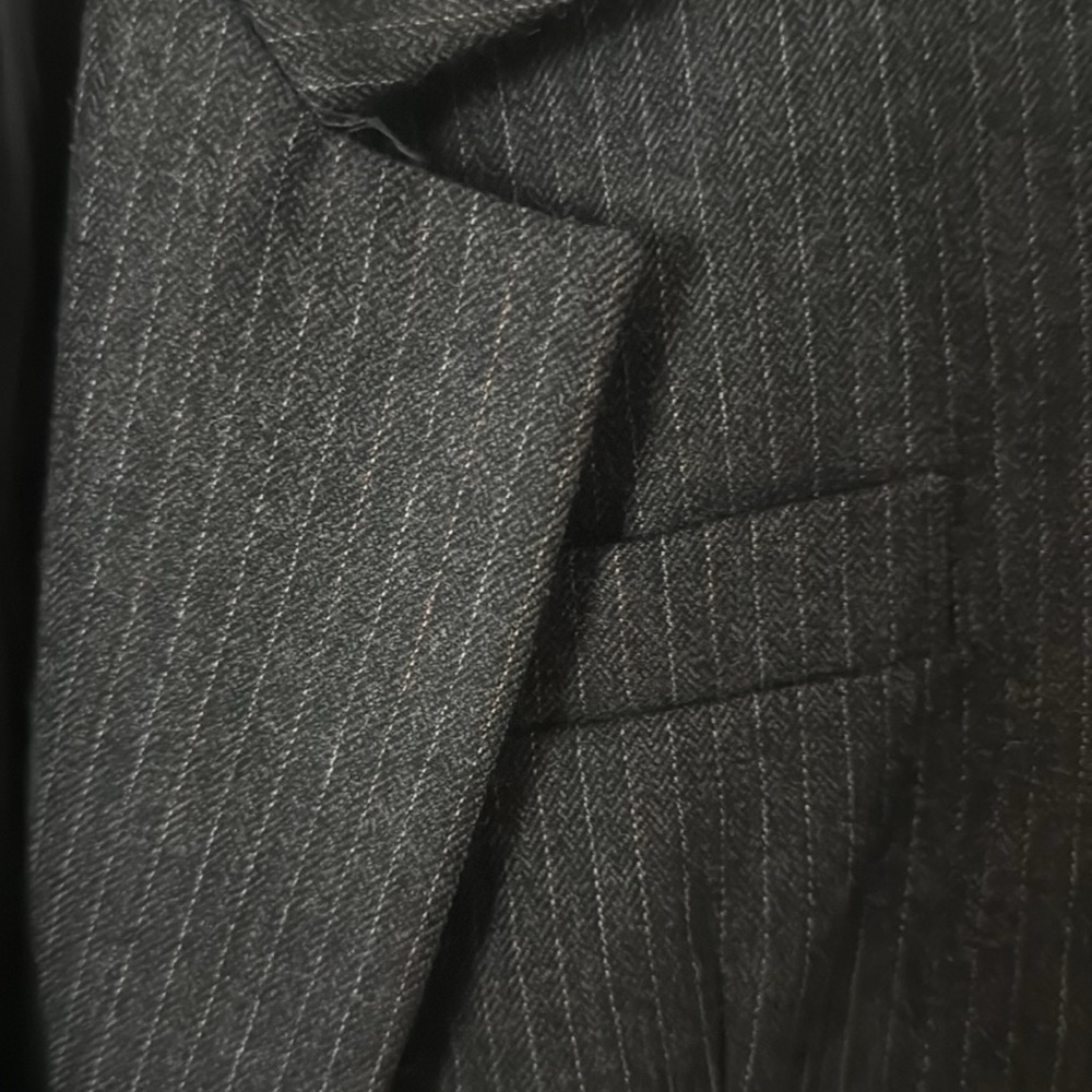 Dark gray, pinstripe, blazer, white and pink pinstripes size 10 acquisition - Picture 3 of 6